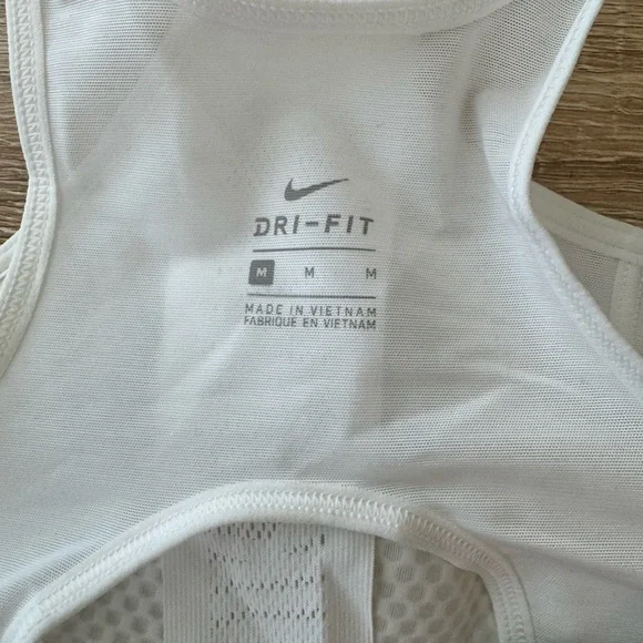 NWT Nike Swoosh UltraBreathe‎ CJ0149 White Medium Support Sports Bra Size Medium - Picture 5 of 9